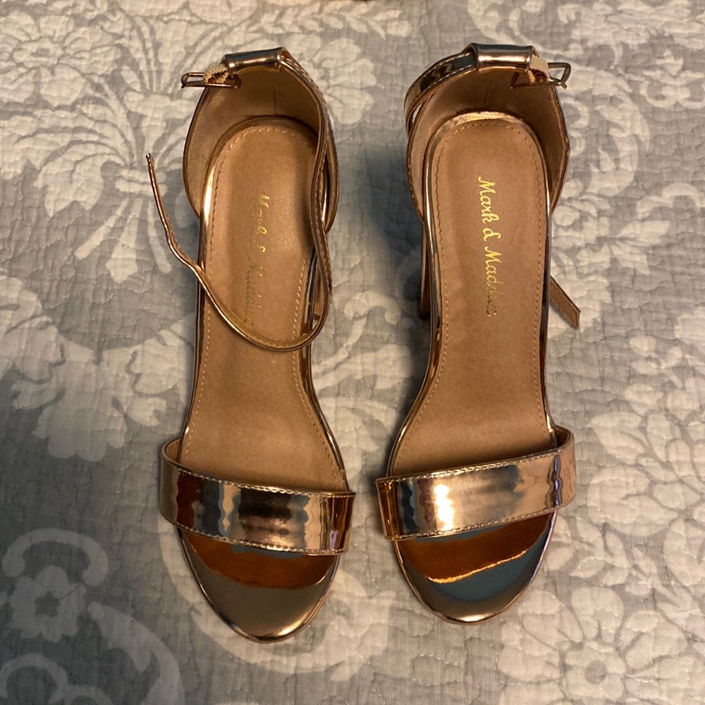 rose gold heel, size 5.5